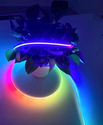 IP65 che il pixel flessibile Rgb della PANNOCCHIA ha condotto il silicio della striscia ha collegato 27w/m con un manicotto
